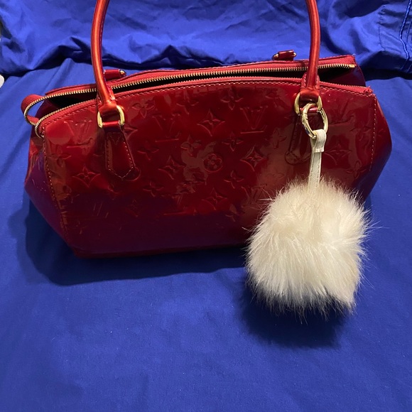Authentic Louis Vuitton bag in Red Vernis - Picture 2 of 6